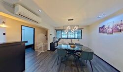 Blk 556 Jurong West Street 42 (Jurong West), HDB Executive #560572341